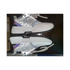 Women Michael Kors sneakers